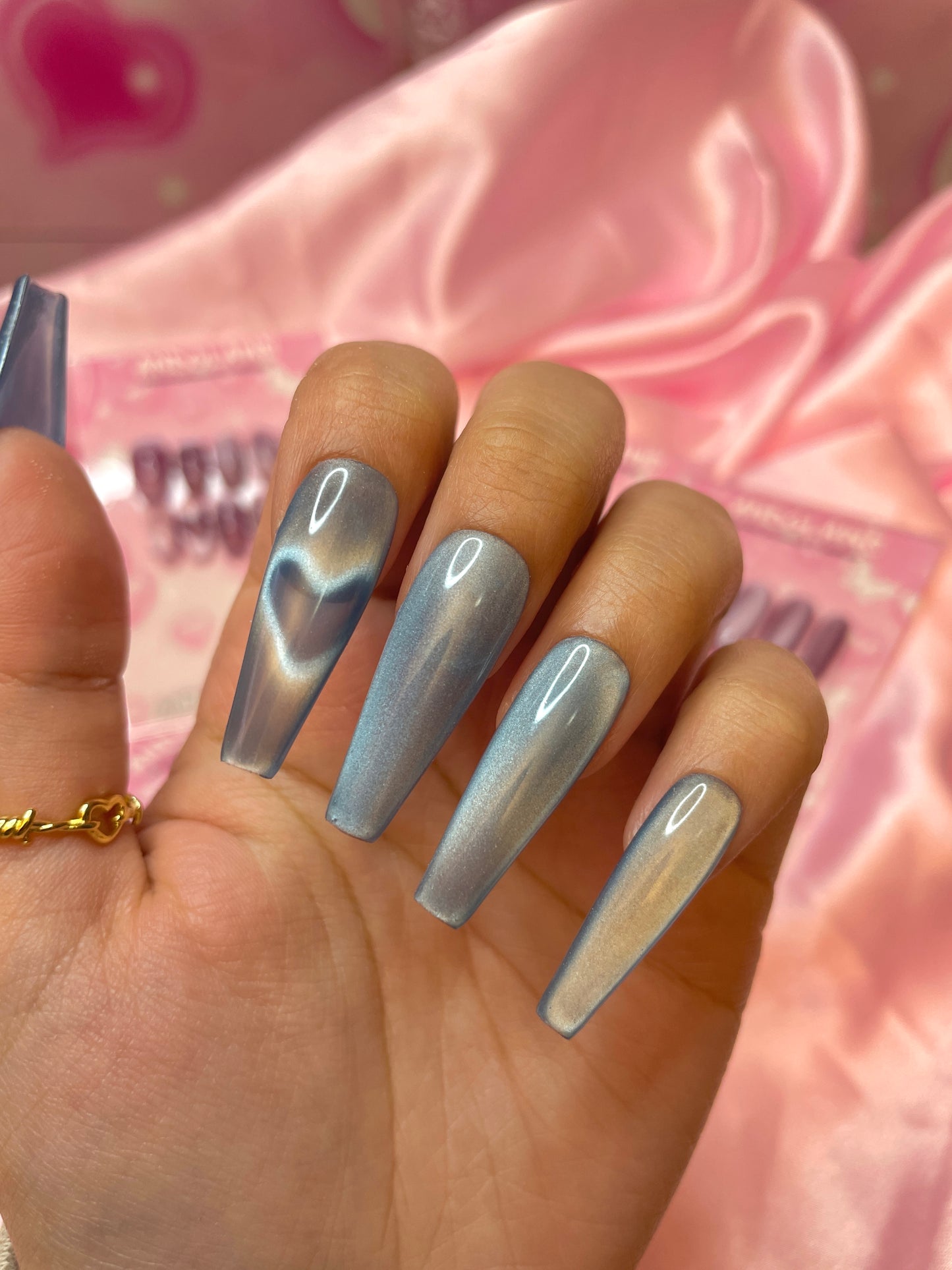 Viral Heart Cateye Nails - Extendo Length